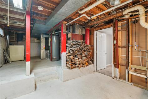 2135 Zika Avenue Cedar Rapids IA 52405