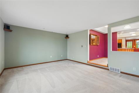 2135 Zika Avenue Cedar Rapids IA 52405