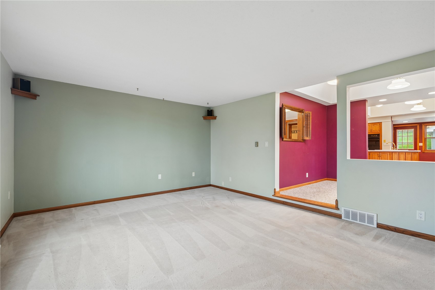 2135 Zika Avenue Cedar Rapids IA 52405
