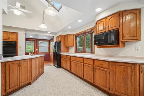 2135 Zika Avenue Cedar Rapids IA 52405