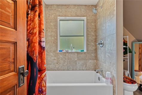 117 21st Street NE Cedar Rapids IA 52402