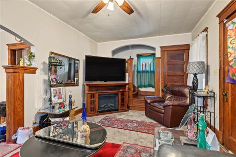 117 21st Street NE Cedar Rapids IA 52402