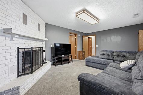 84 Amhurst Street Iowa City IA 52245