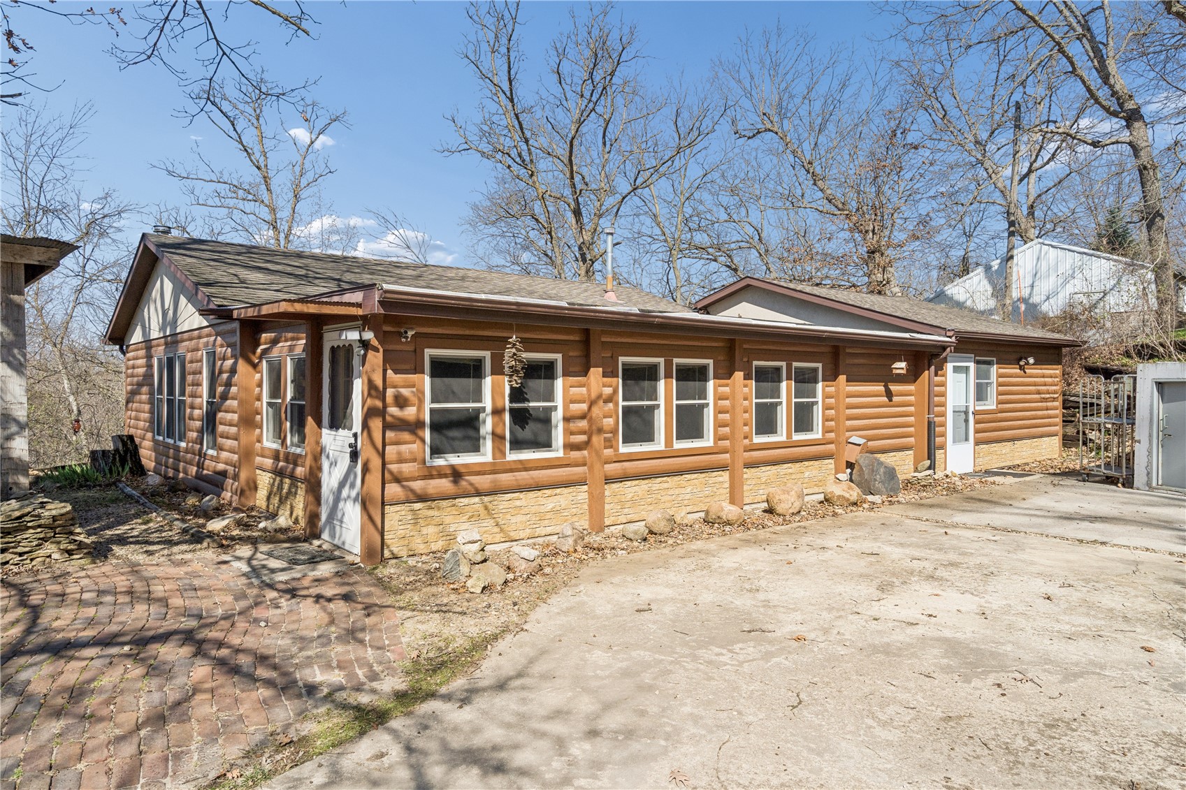 2576 58th Street Lane Vinton IA 52349