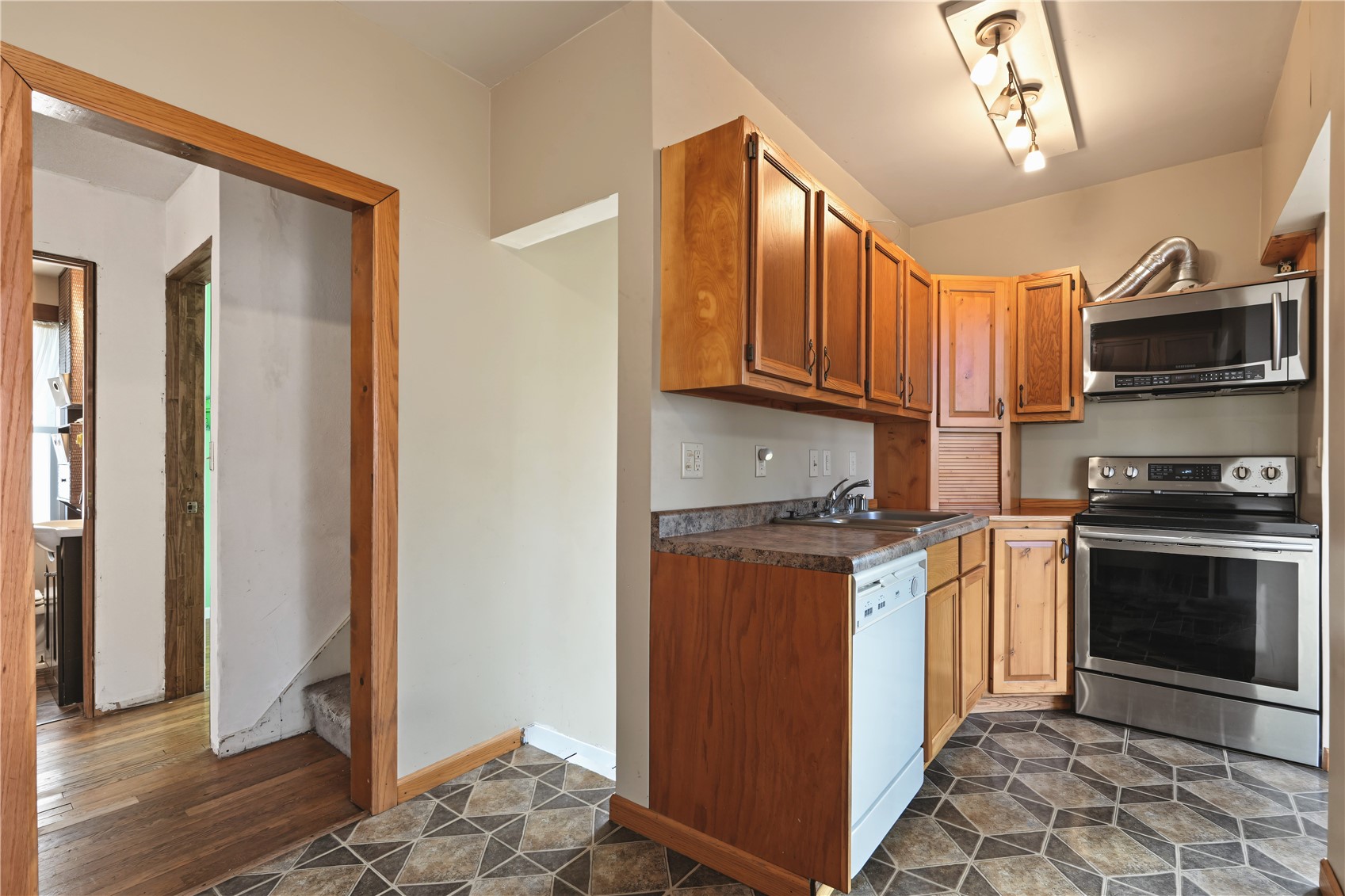 107 24th Avenue SW Cedar Rapids IA 52404