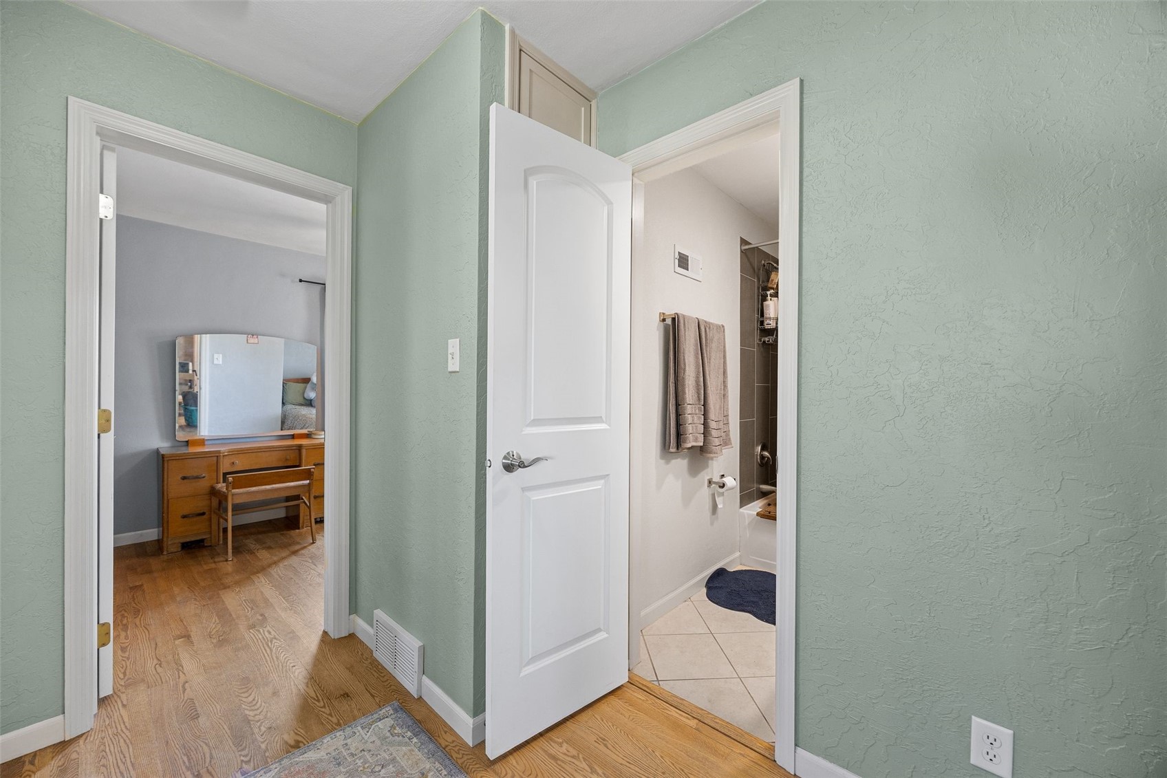 927 G Avenue NW Cedar Rapids IA 52405
