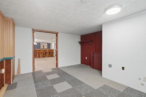 703 E State Street Williamsburg IA 52361