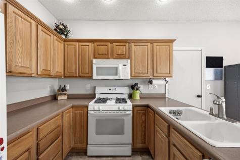 2768 Irving Iowa City IA 52246