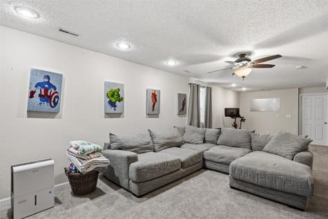 2768 Irving Iowa City IA 52246