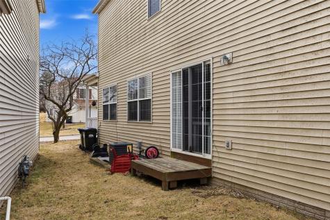 2768 Irving Iowa City IA 52246