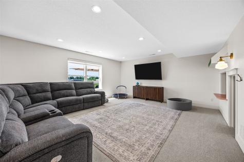 321 Heartland Street Fairfax IA 52228