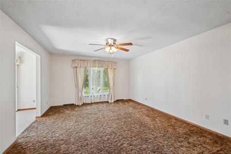 614 Line Street Norway IA 52318
