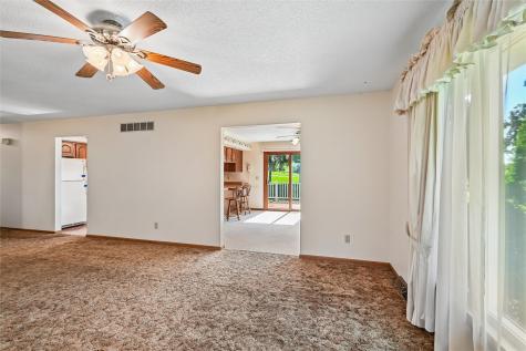 614 Line Street Norway IA 52318