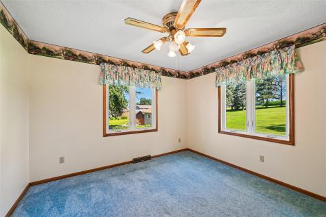 614 Line Street Norway IA 52318