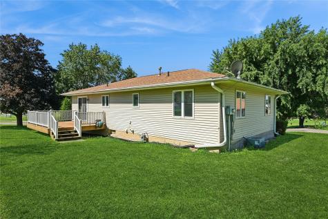 614 Line Street Norway IA 52318