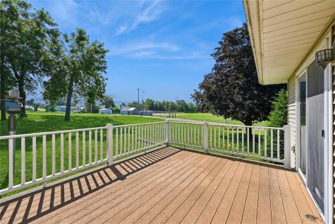 614 Line Street Norway IA 52318