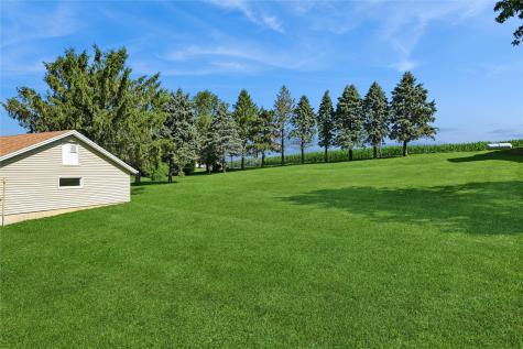 614 Line Street Norway IA 52318