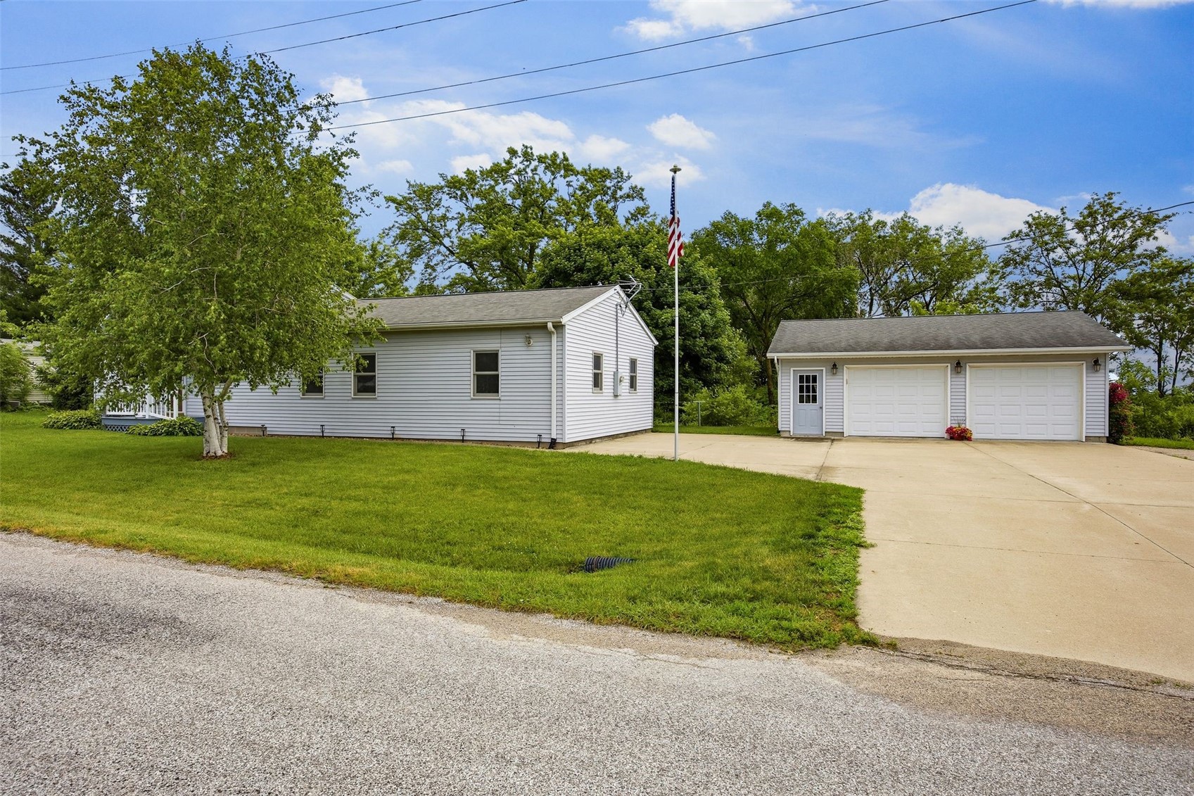 446 Milwaukee Street Parnell IA 52325