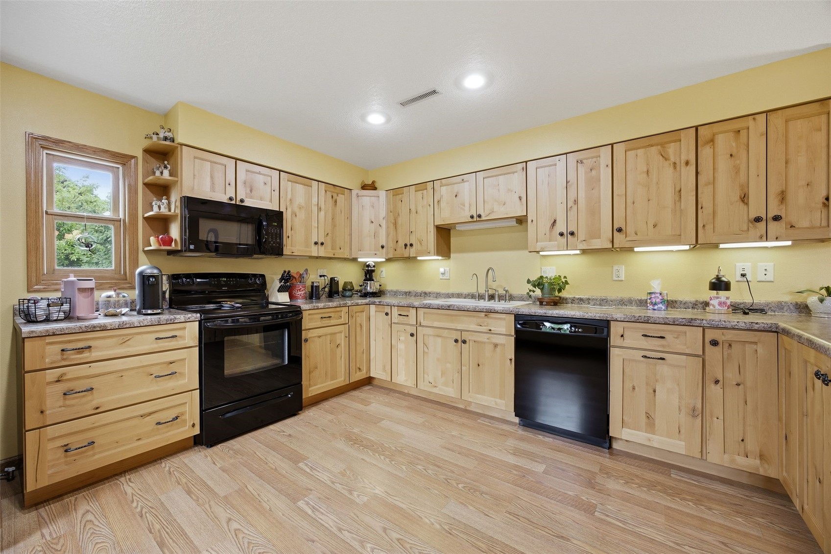 446 Milwaukee Street Parnell IA 52325