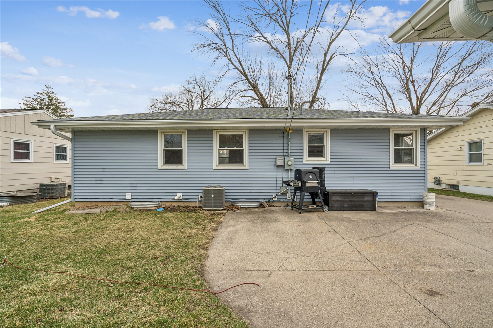 50 27th Avenue Drive SW Cedar Rapids IA 52404