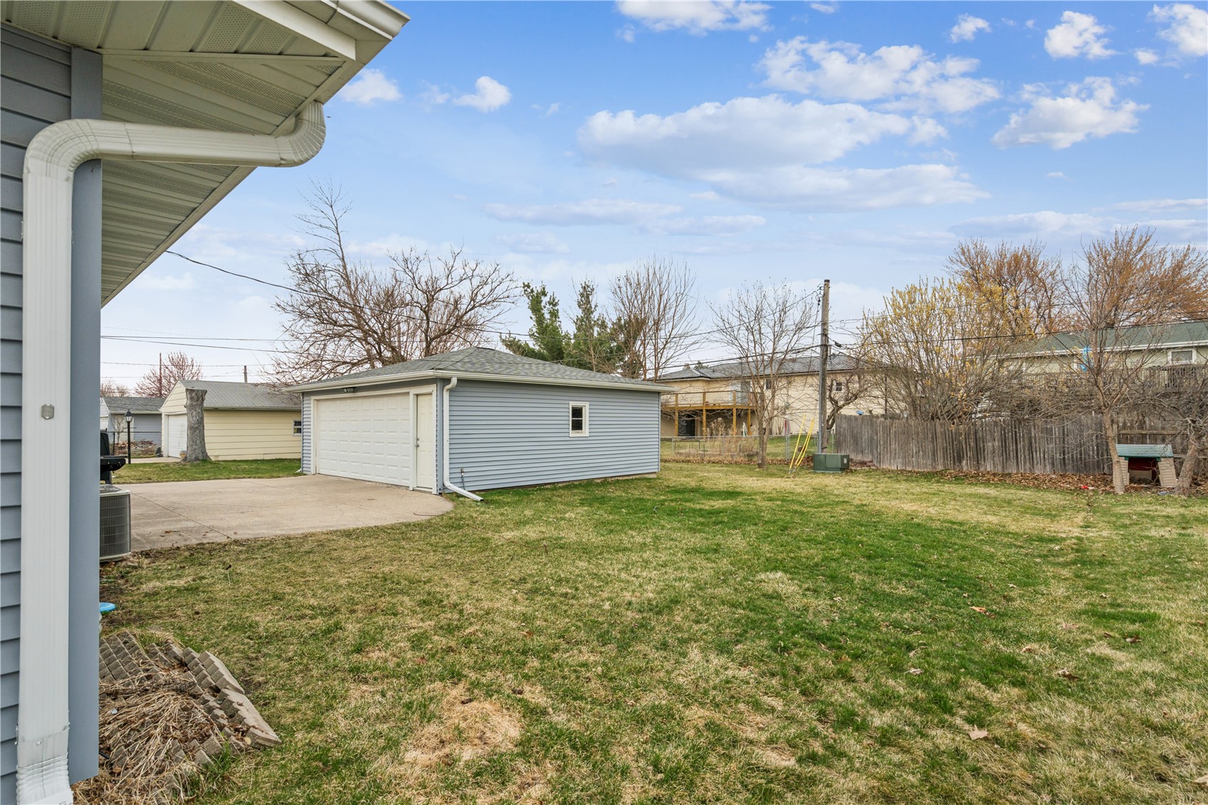 50 27th Avenue Drive SW Cedar Rapids IA 52404