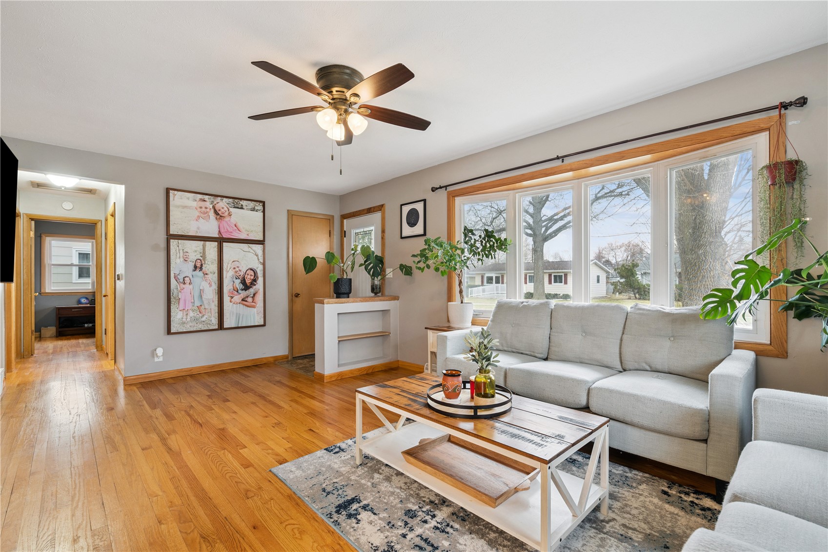 50 27th Avenue Drive SW Cedar Rapids IA 52404