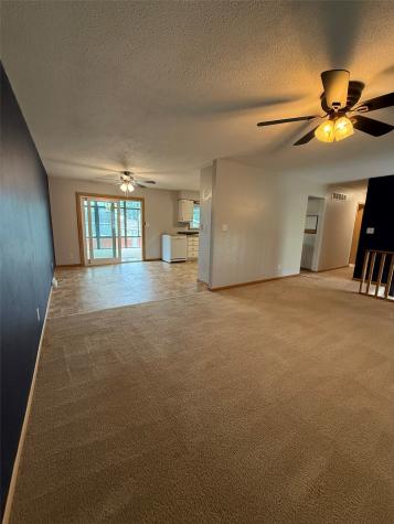 708 E 11th Street Vinton IA 52349