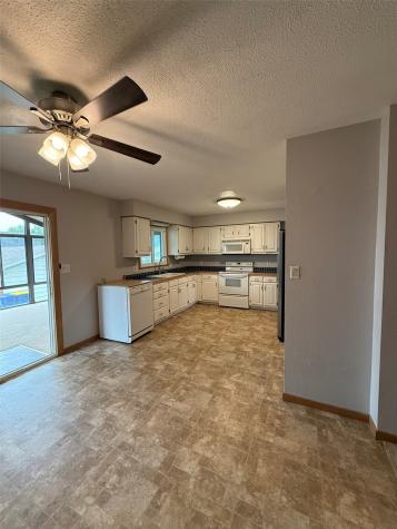 708 E 11th Street Vinton IA 52349