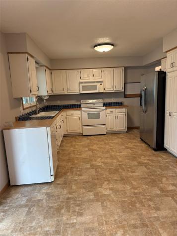 708 E 11th Street Vinton IA 52349