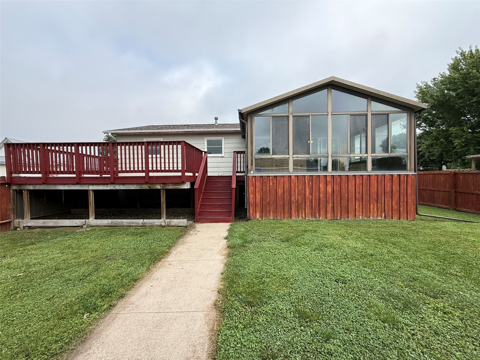 708 E 11th Street Vinton IA 52349