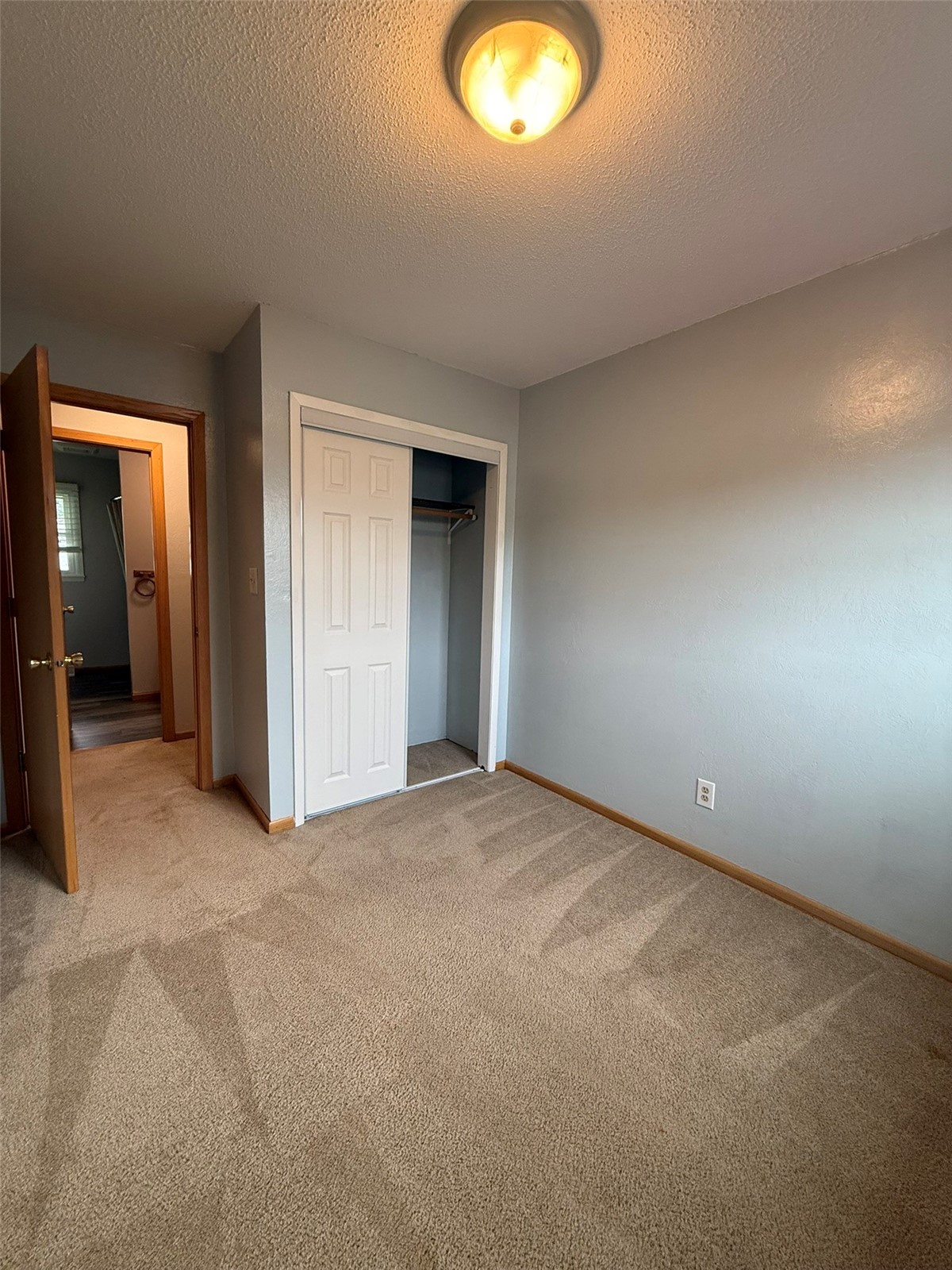 708 E 11th Street Vinton IA 52349