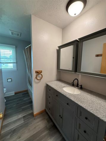 708 E 11th Street Vinton IA 52349