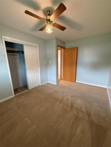 708 E 11th Street Vinton IA 52349