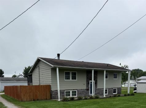 708 E 11th Street Vinton IA 52349