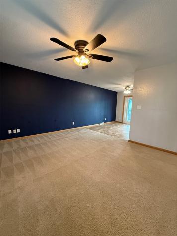 708 E 11th Street Vinton IA 52349