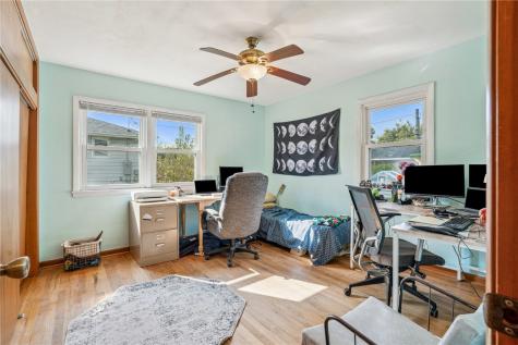 722 Suburban Street NE Cedar Rapids IA 52402
