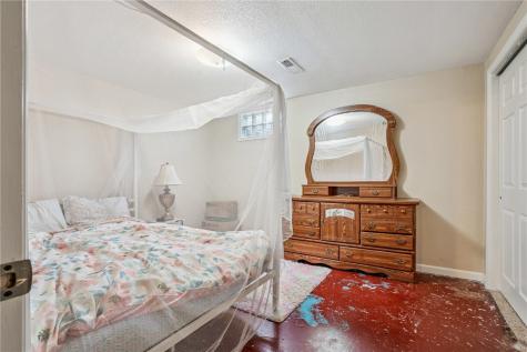 722 Suburban Street NE Cedar Rapids IA 52402