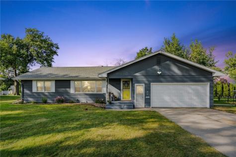 722 Suburban Street NE Cedar Rapids IA 52402