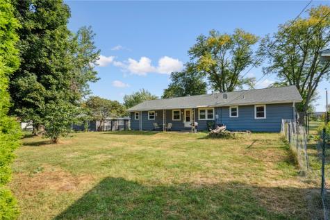 722 Suburban Street NE Cedar Rapids IA 52402