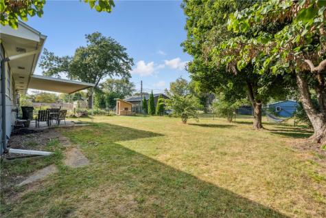722 Suburban Street NE Cedar Rapids IA 52402