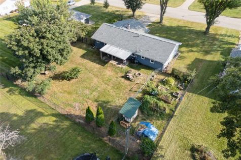 722 Suburban Street NE Cedar Rapids IA 52402