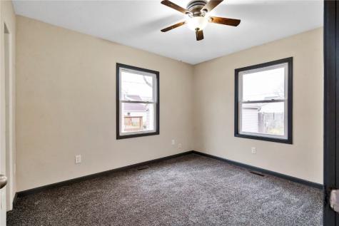 1512 9th Street NW Cedar Rapids IA 52405