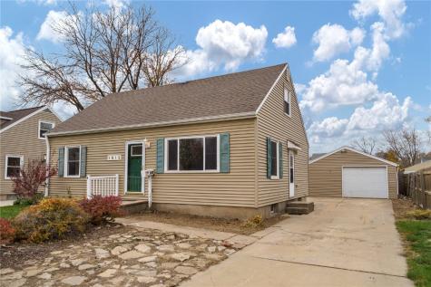 1512 9th Street NW Cedar Rapids IA 52405