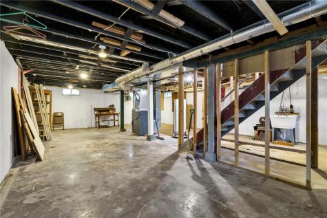 1512 9th Street NW Cedar Rapids IA 52405