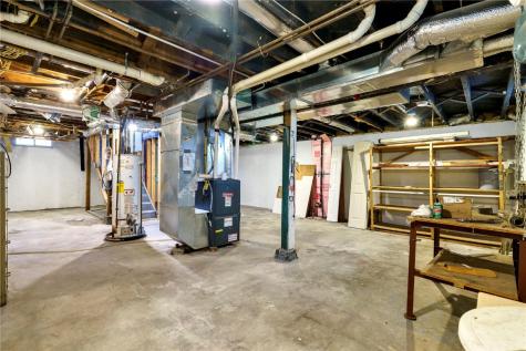 1512 9th Street NW Cedar Rapids IA 52405