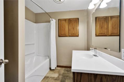 1512 9th Street NW Cedar Rapids IA 52405