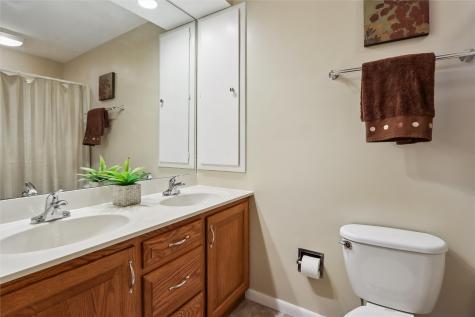 2110 Lincolnshire Drive SE Cedar Rapids IA 52403