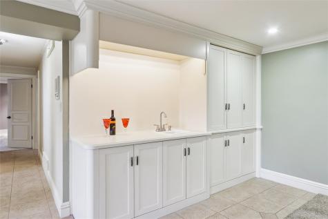 2110 Lincolnshire Drive SE Cedar Rapids IA 52403