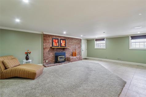 2110 Lincolnshire Drive SE Cedar Rapids IA 52403