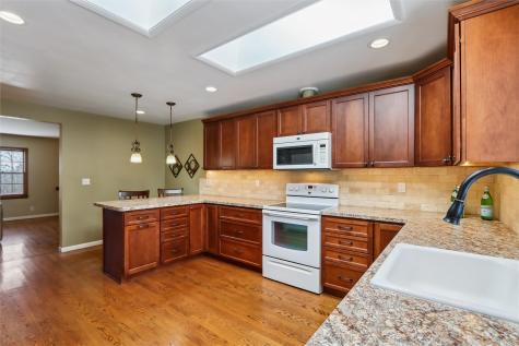 2110 Lincolnshire Drive SE Cedar Rapids IA 52403